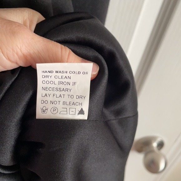 FATE Elegant Sequined Shift Dress. New With Tags. Size Small - Picture 7 of 11